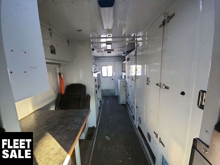 2006-ford-f550-image-29