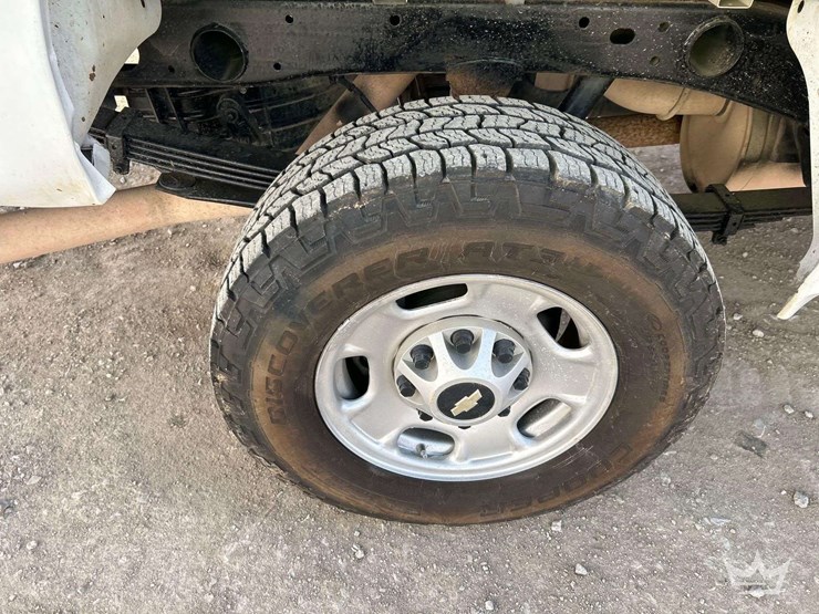 2013-chevrolet-silverado-1500-image-23