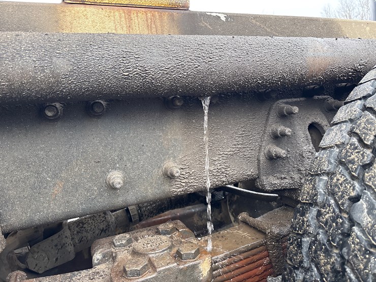 2009-international-7400-image-33