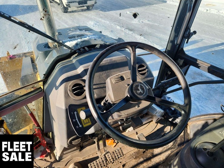 2019-deere-410l-image-15