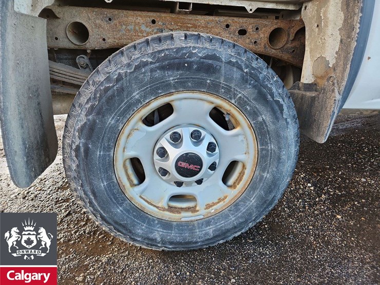 2015-gmc-sierra-2500hd-image-24