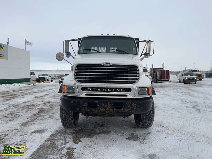 2007-sterling-lt9500-image-9