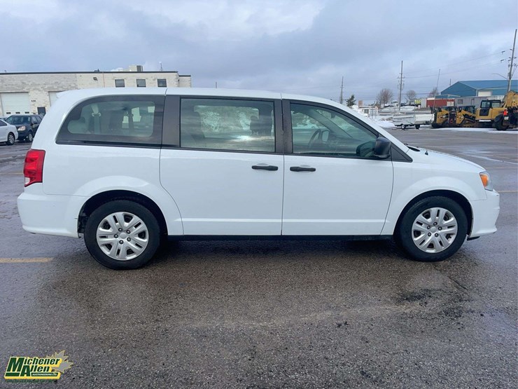 2020-dodge-grand-caravan-se-image-6