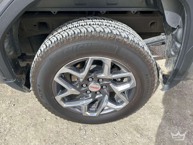 2023-gmc-seirra-elevation-crew-cab-4x4-pick-up-truck-image-23