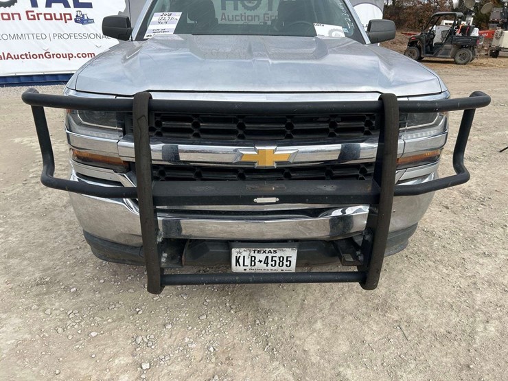 2018-chevrolet-silverado-1500-image-24