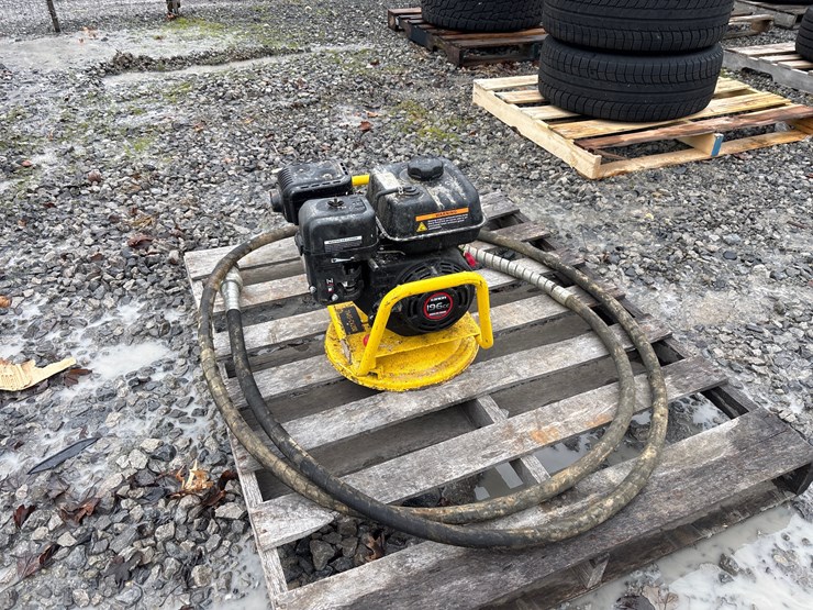 #6522-•-e1.-loncin-tmg-cv200-concrete-vibrator-image-1