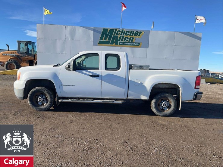 2008-gmc-sierra-2500hd-image-2