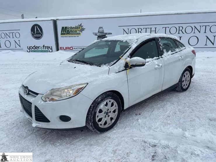 2014-ford-focus-se-image-1