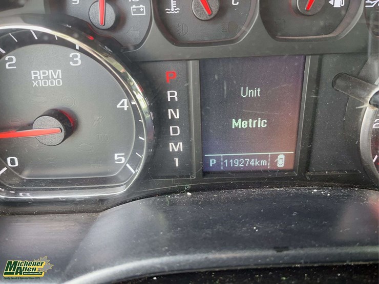 2015-chevrolet-silverado-3500hd-image-22