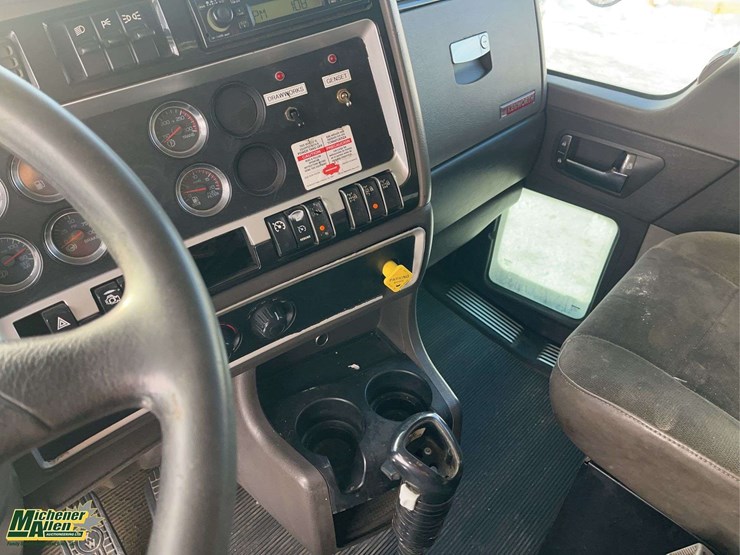 2006-kenworth-t800-image-16