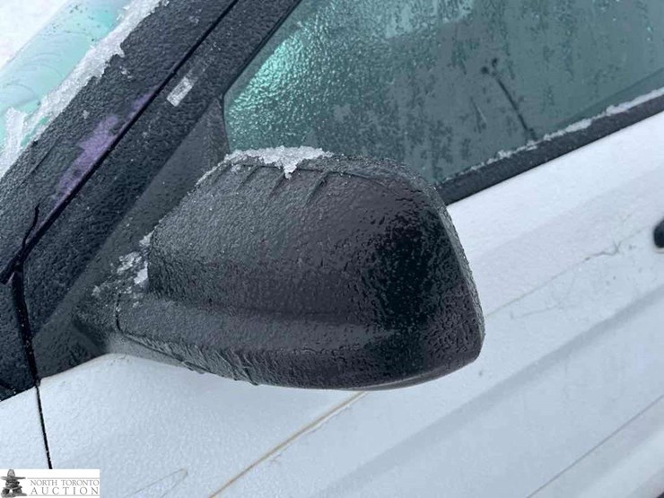 2014-ford-explorer-image-25