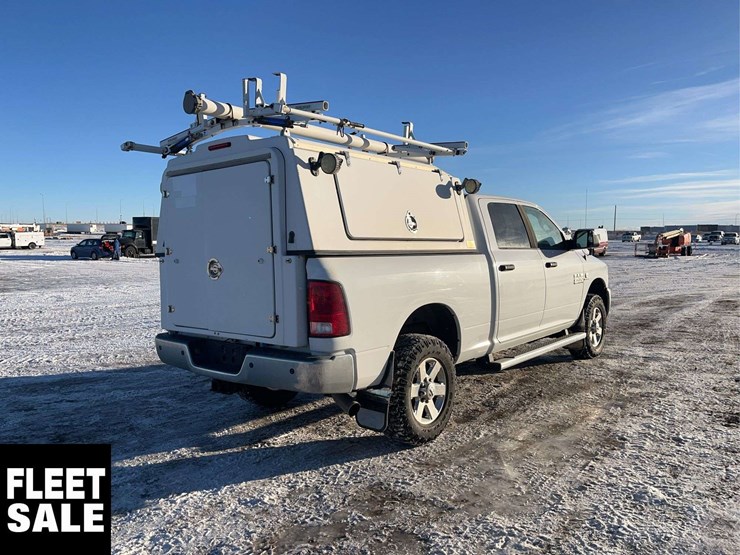 2015-dodge-2500-image-4