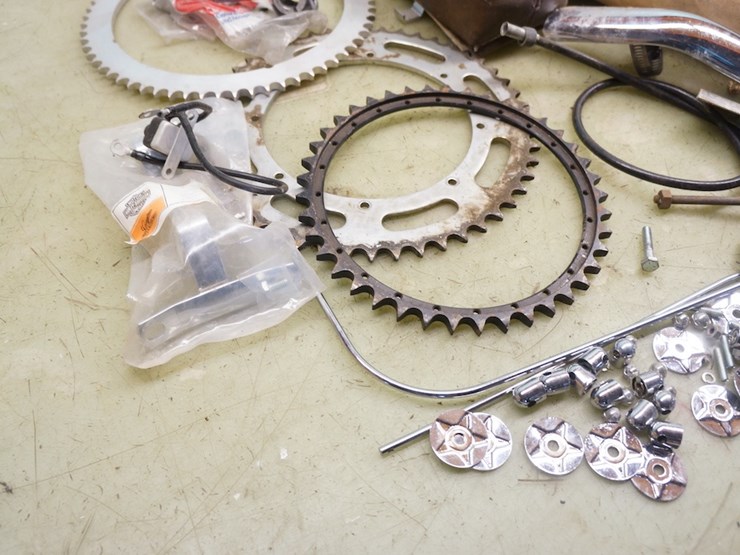 harley-davidson-miscellaneous-parts-lot-image-5
