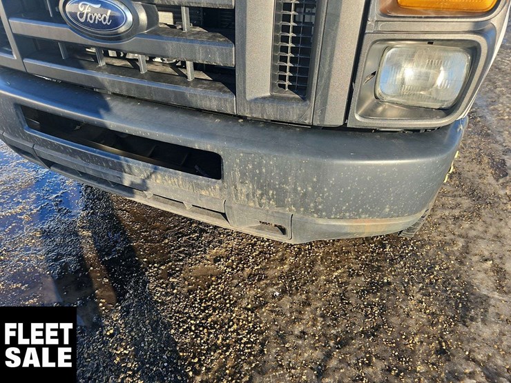 2012-ford-e-series-s/a-service-cube-van-image-47