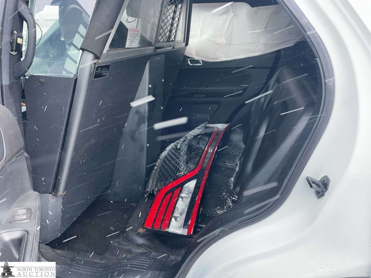 2018-ford-explorer-police-interceptor-image-27