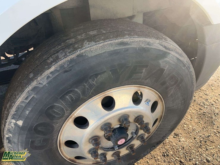 2017-international-prostar-image-13