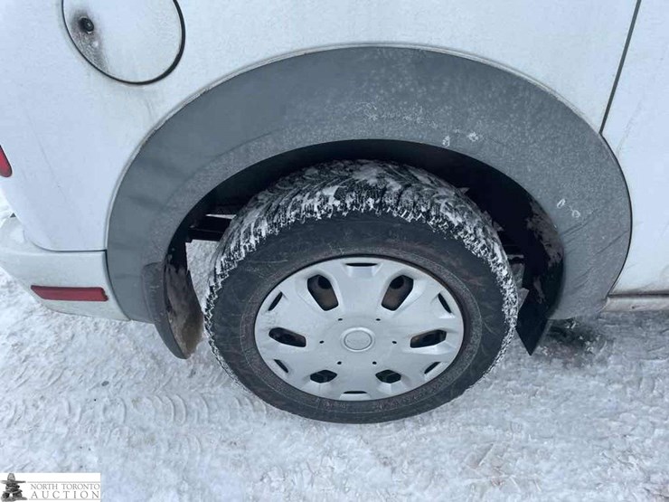 2011-ford-transit-connect-image-19