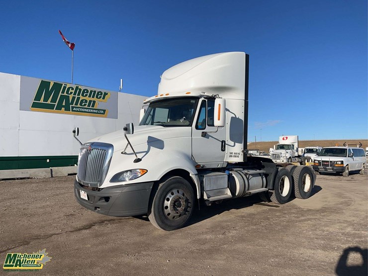 2017-international-prostar-image-1