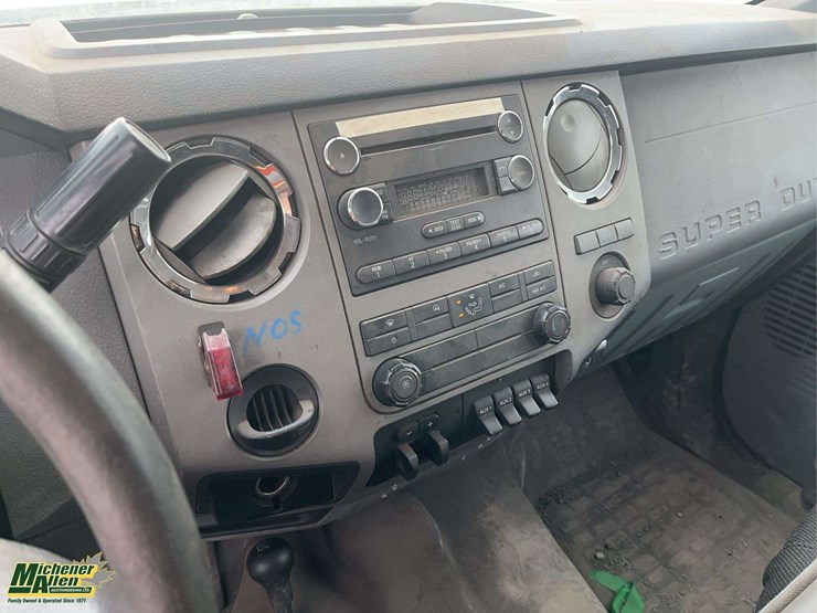 2014-ford-f550-image-19