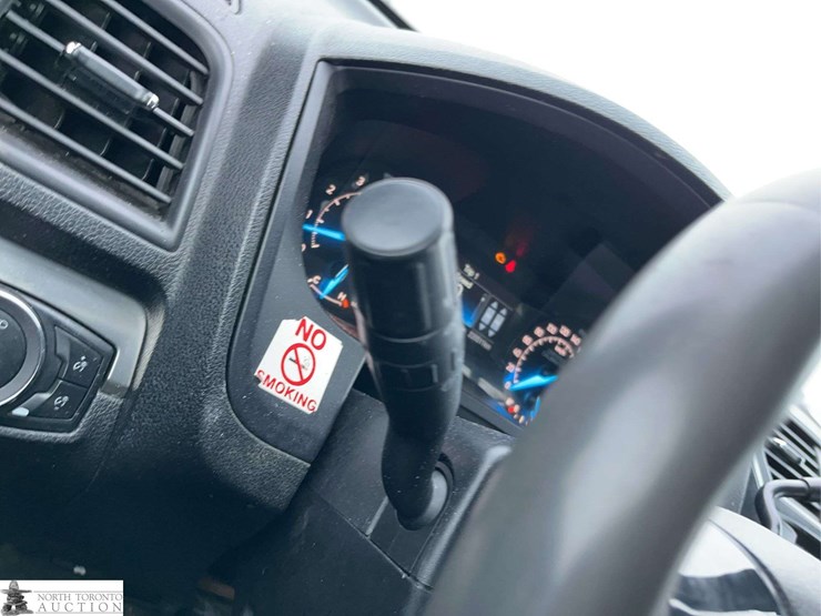 2018-ford-explorer-image-21