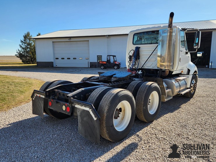 2010-international-prostar-image-5