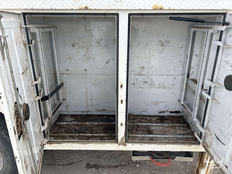 2019-ford-f550-image-39