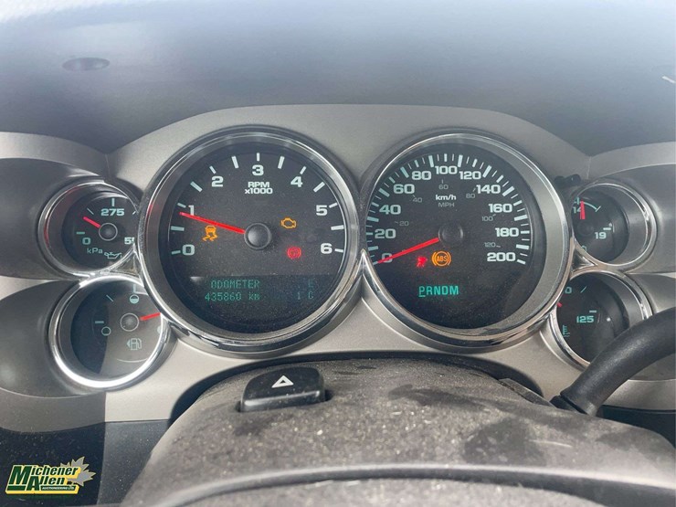 2013-chevrolet-silverado-1500-image-14