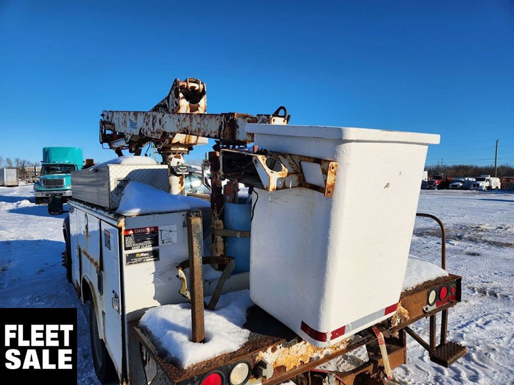 2007-ford-f550-image-9