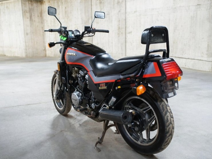 1985-honda-v65-sabre-vf1100s-motorcycle-image-6