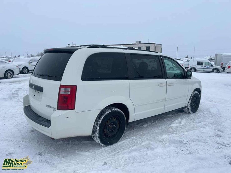 2009-dodge-grand-caravan-se-image-17