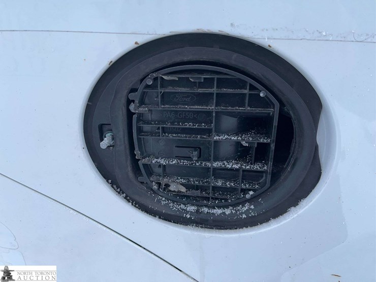 2016-ford-explorer-police-interceptor-image-31