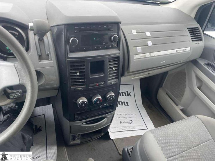 2009-dodge-grand-caravan-se-image-16