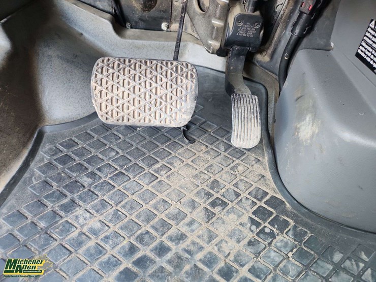 2015-mercedes-benz-sprinter-3500-image-10