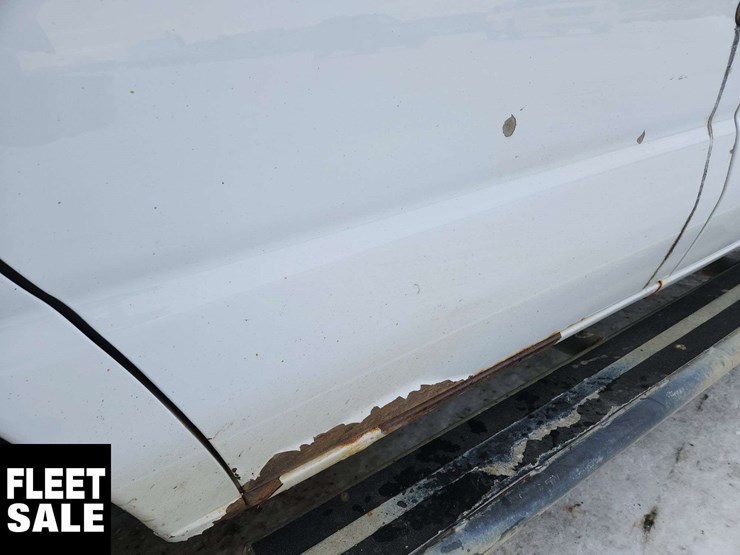 2013-ford-cargo-image-35