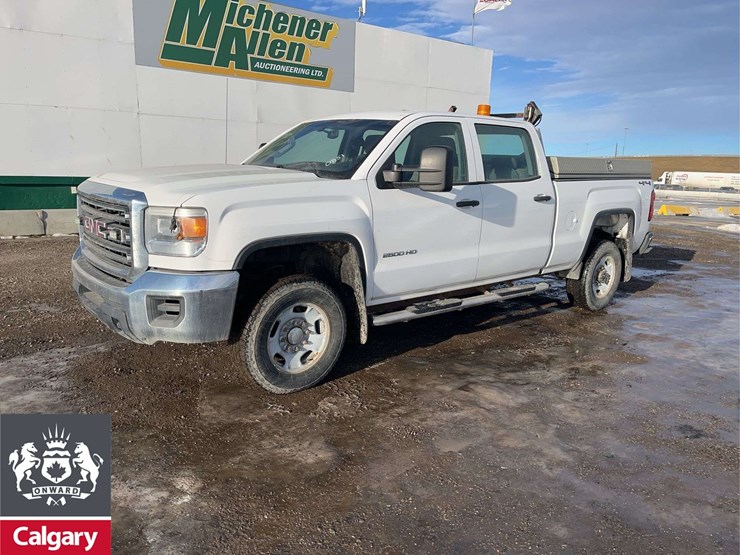 2015-gmc-sierra-2500hd-image-1