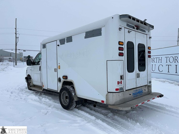 2016-chevrolet-express-g3500-image-6