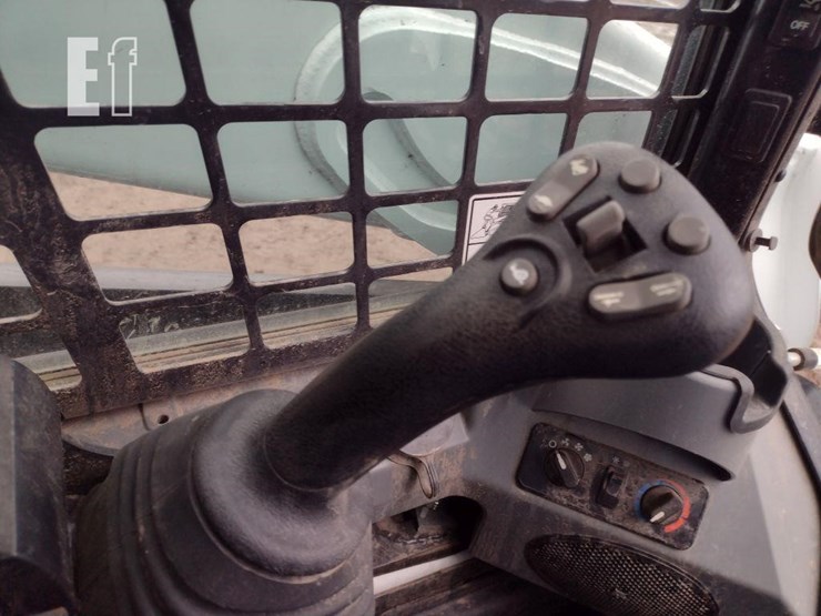 2022-bobcat-t595-image-10