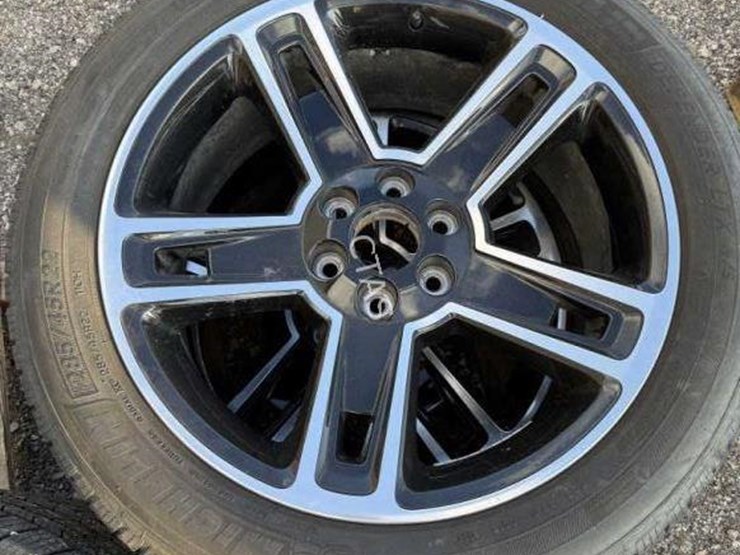 chevrolet-tahoe-image-3