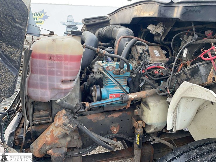 2006-international-durastar-4200-image-15