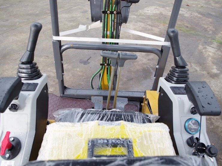 2025-cfg-industrial-qk18r-mini-excavator-w/-pilot-system,-rato-gasoline-engine,-unused-image-6