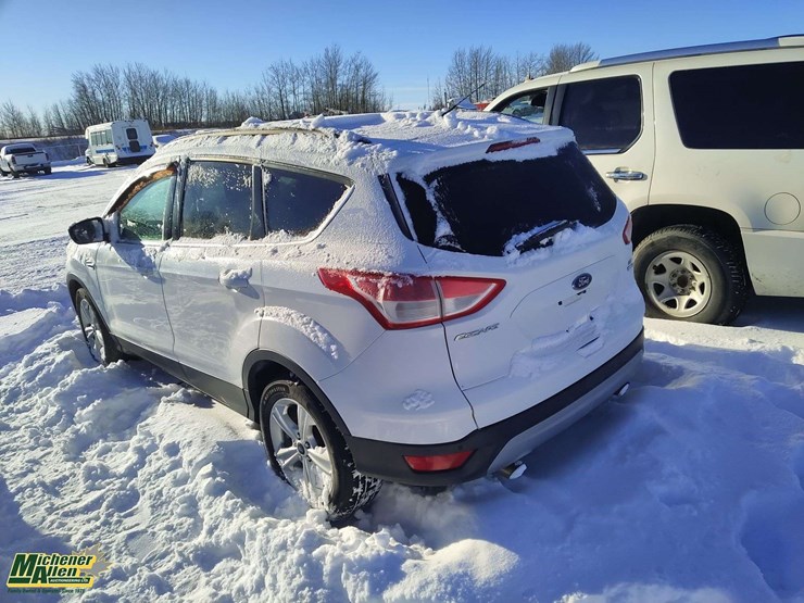 2015-ford-escape-image-3