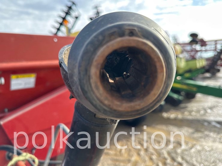 new-holland-185-image-3