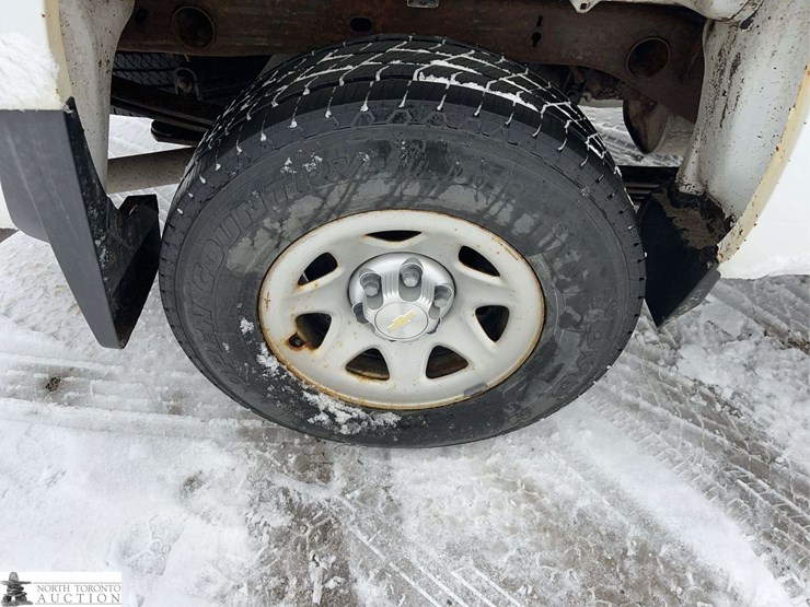 2016-chevrolet-silverado-1500-image-12