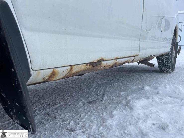 2011-chevrolet-express-g3500-image-12