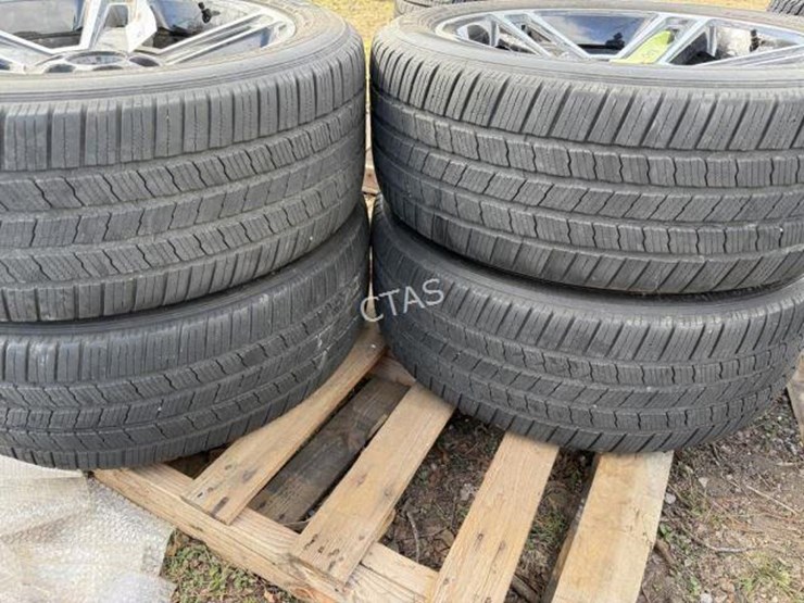 chevrolet-tahoe-image-4