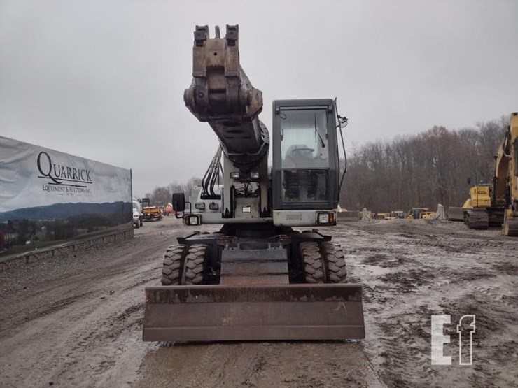 2005-gradall-xl3300-image-2