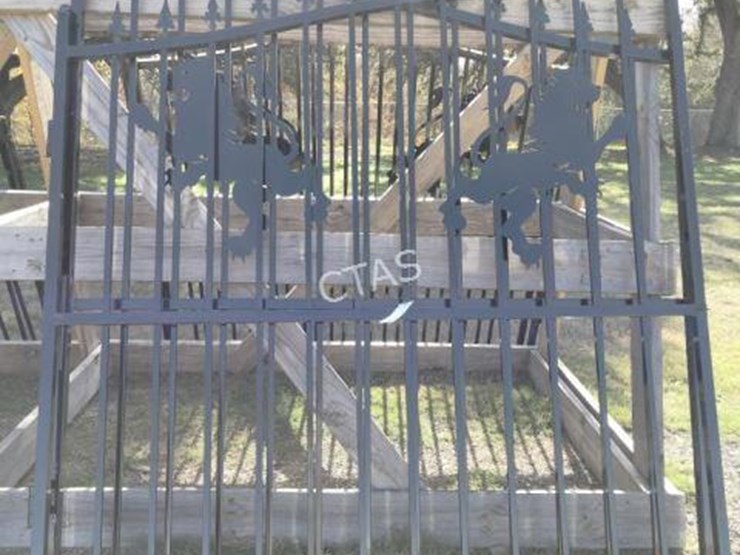 #12-•-bi-parting-iron-gate-w/-lion-motif---4.2m-image-1