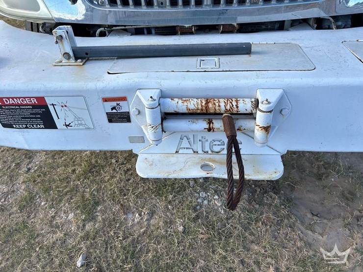 2007-international-derrick-digger-image-29