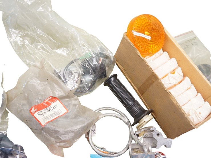 honda-miscellaneous-parts-lot-image-5