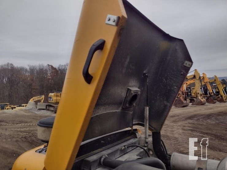 2005-jcb-930-image-23